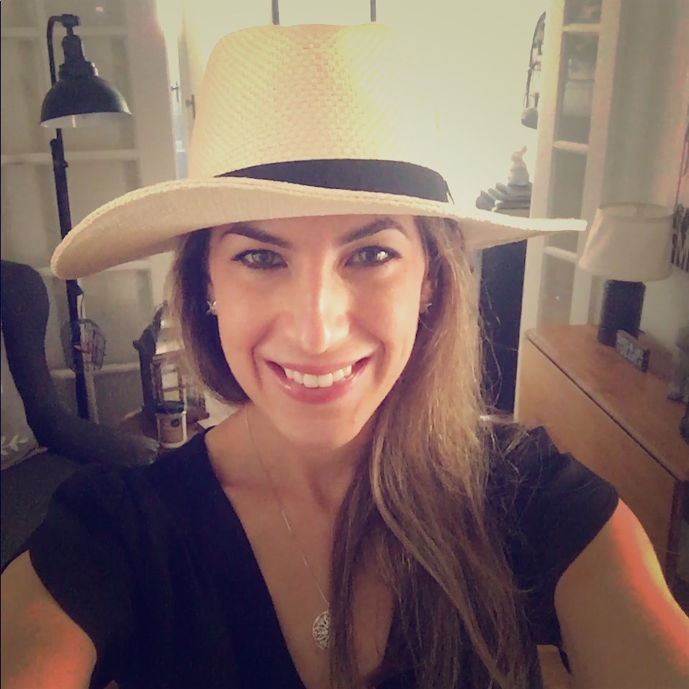 Meet your Posher, Ashley